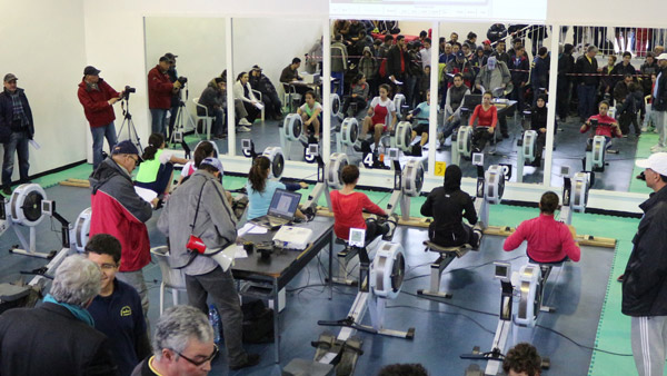 La BNA sponsorise les activités de la Fédération Tunisienne d’Aviron.