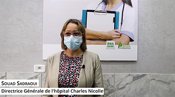 Aménagement d'un immeuble pour le confinement des soldats en blouses blanches